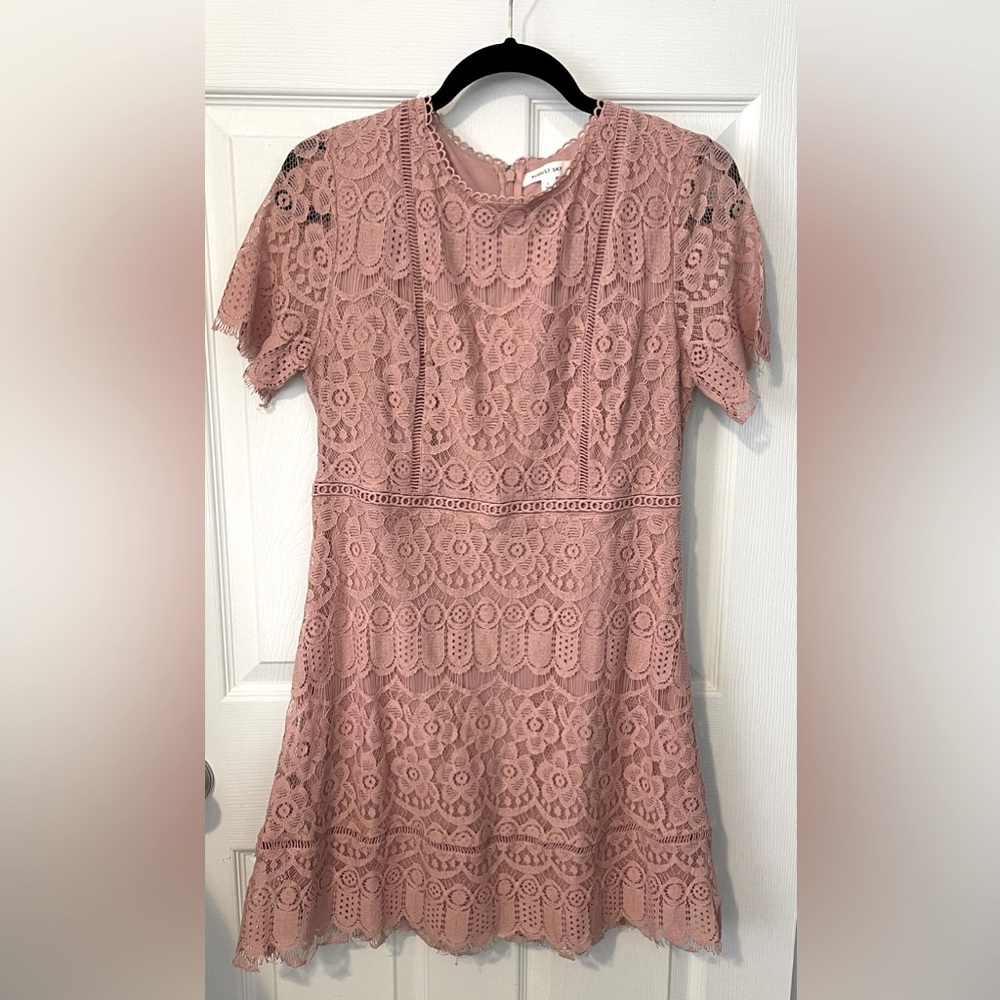 Anthropologie AUGUST SKY Pale Pink Lace Short Sleeves Mini Dress Size L